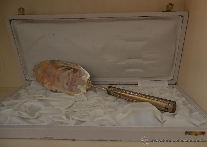 Antig&uuml;edades: PALA DE SERVIR POSTRES DE ALPACA EN ESTUCHE ORIGINAL - Foto 1