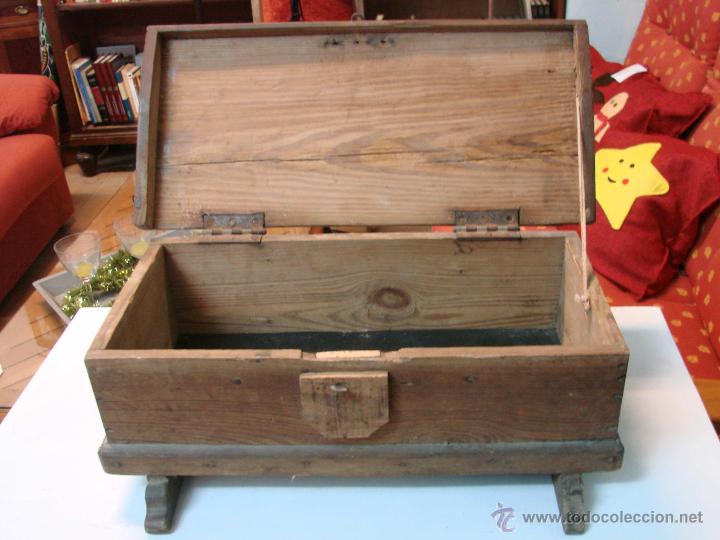 Antig&uuml;edades: Caja o cofre de madera antigua - Foto 2