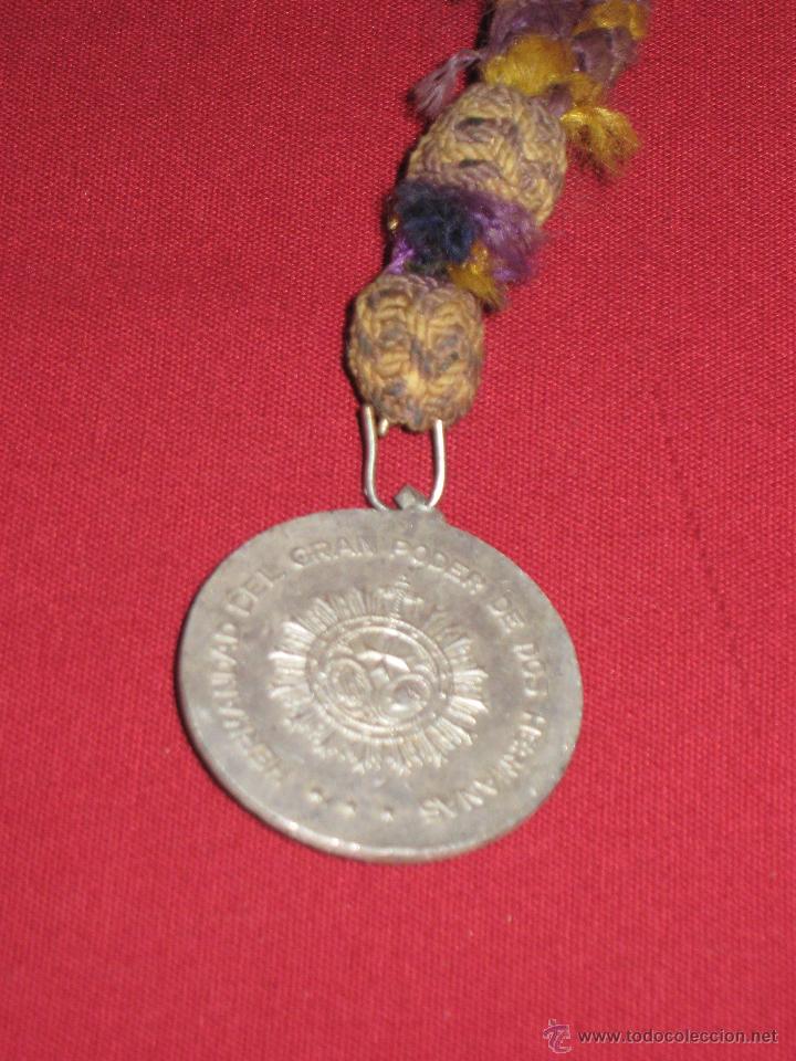 Antig&uuml;edades: MEDALLA DE LA HERMANDAD DEL GRAN PODER DE LA LOCALIDAD DE SEVILLA DE DOS HERMANAS - Foto 2