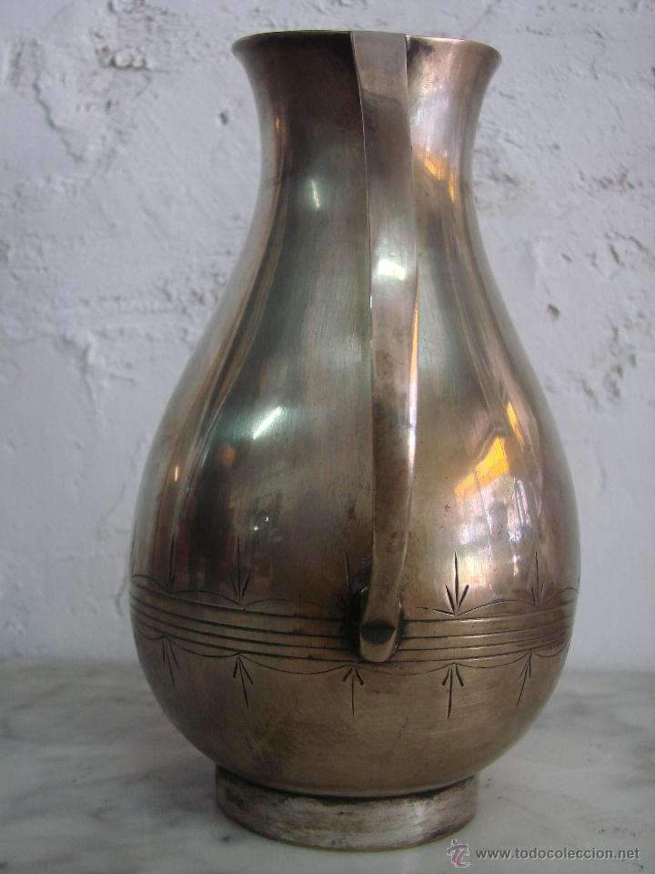 Antig&uuml;edades: Jarra ba&ntilde;ada en plata tallada - Foto 2