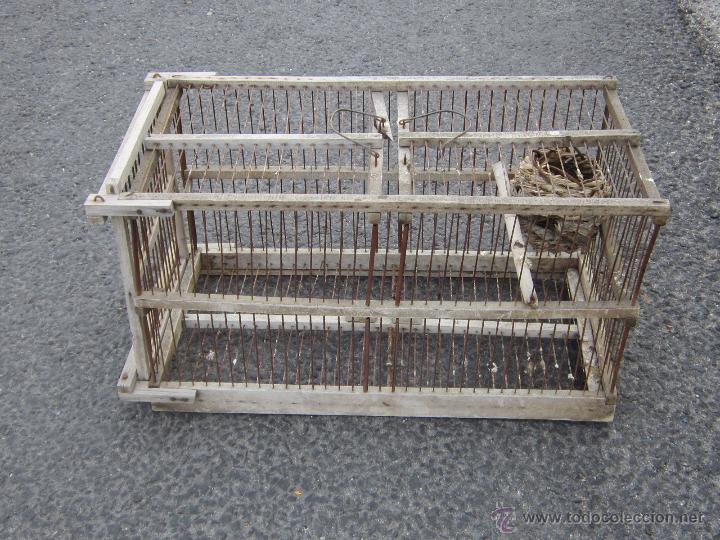 Antig&uuml;edades: JAULA CON ALAMBRE DE HIERRO Y MADERA - Foto 1