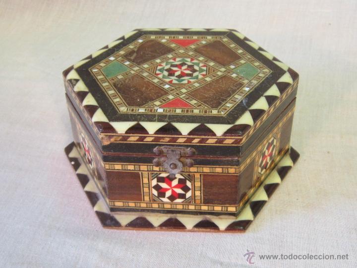 Antig&uuml;edades: CAJA JOYERO CON ESPEJO - Foto 1