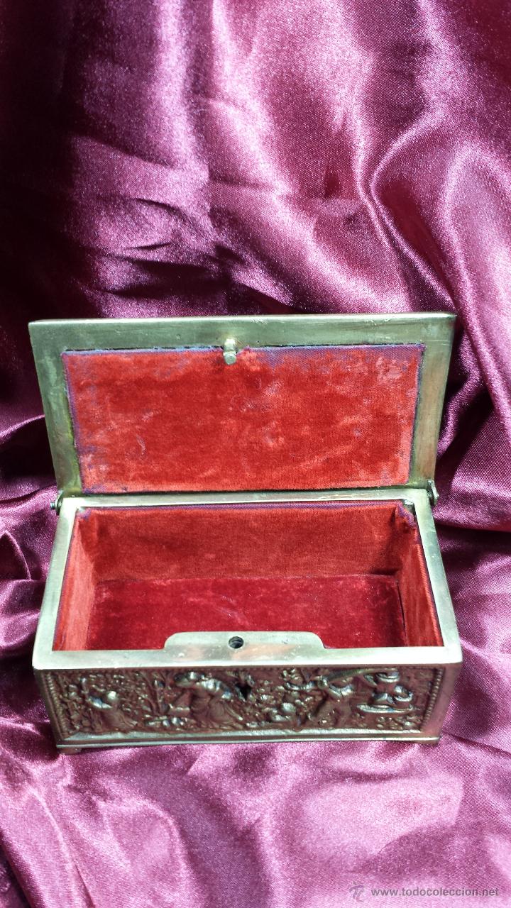 Antig&uuml;edades: CAJA DE METAL - Foto 6