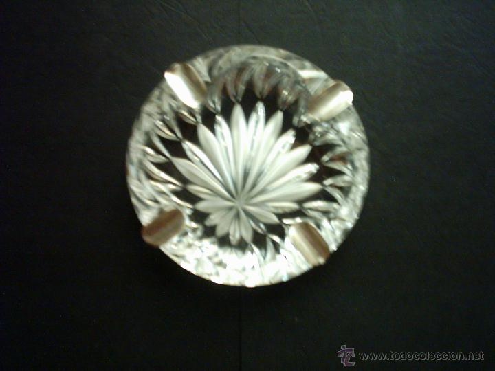Antig&uuml;edades: CENICERO DE CRISTAL Y PLATA PUNZONADA. 14 X 3 Cm.