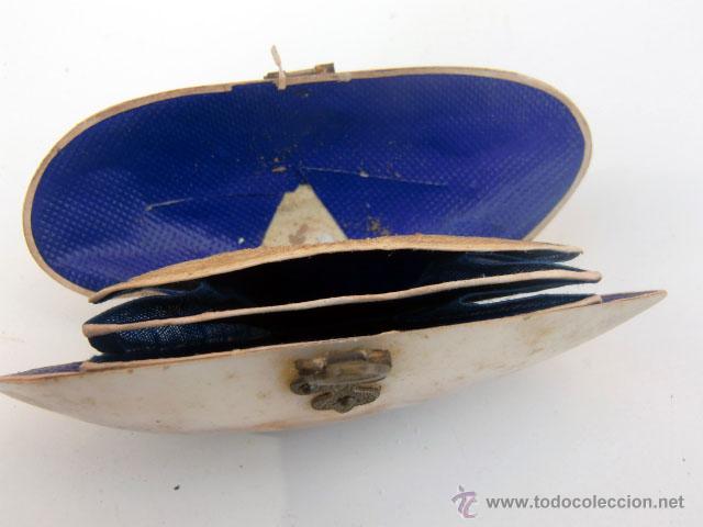 Antig&uuml;edades: Antiguo monedero-concha - Foto 3