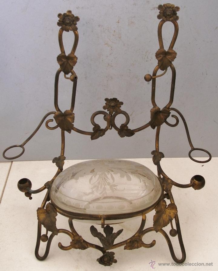 Antig&uuml;edades: antiguo tocador dorado de sobremesa, falta el espejo y cristales laterales 24x26cm aprox