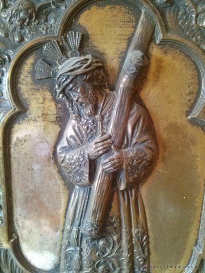Antig&uuml;edades: CUADRO EN METAL REPUJADO JESUS DEL GRAN PODER SEVILLA - Foto 2