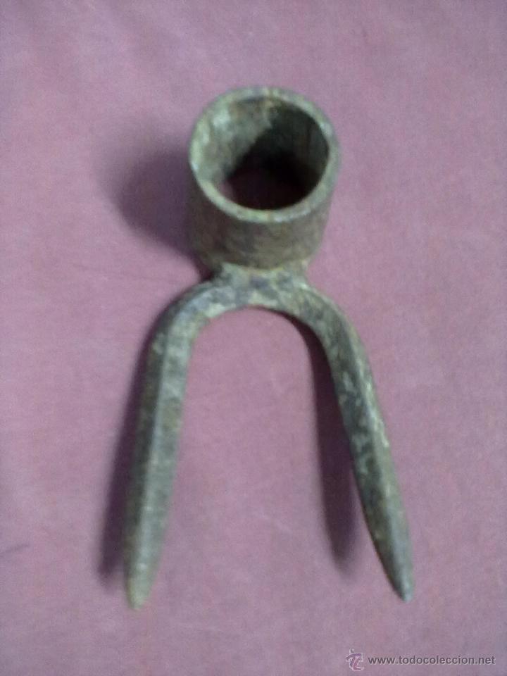 Antig&uuml;edades: AZADA DOS PUNTAS CACO - Foto 1