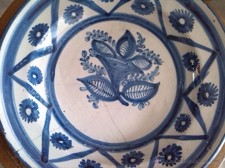 Antig&uuml;edades: antiguo plato de manises, la&ntilde;ado de epoca - Foto 2