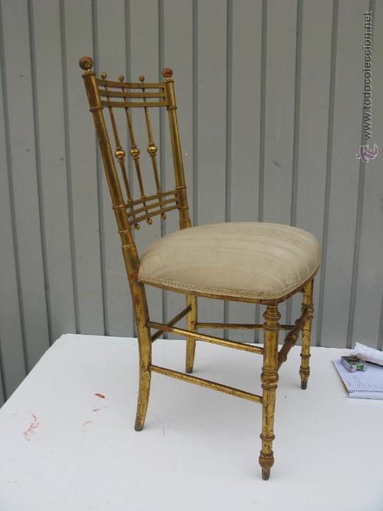 Antig&uuml;edades: silla de madera antigua tapizada perfectamente. - Foto 1
