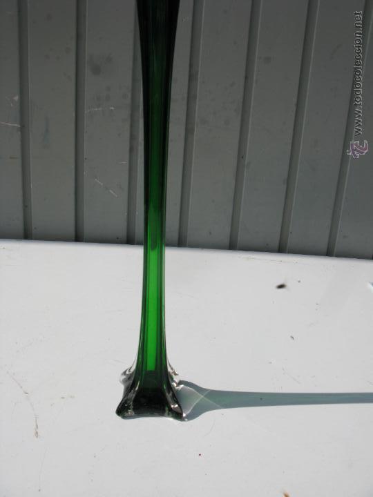 Antiguidades: jarr&oacute;n violetero de cristal muy bonito 40cm x 5cm