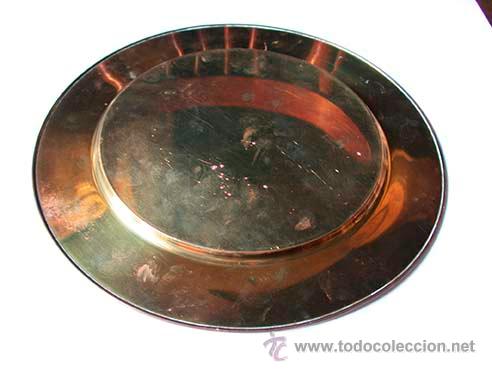 Antig&uuml;edades: PLATO CIRCULAR DE LATON - Foto 2