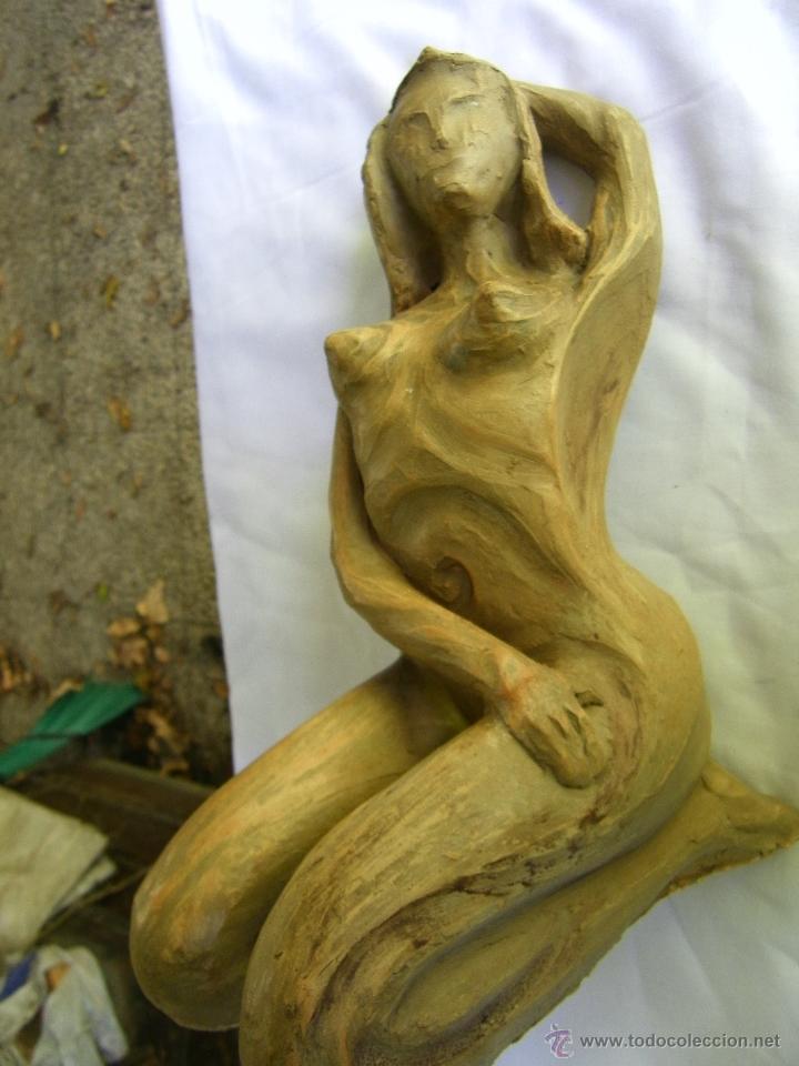 Antig&uuml;edades: MUJER SENTADA-FIRMADA - Foto 2