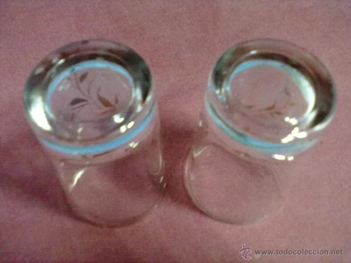 Antig&uuml;edades: DOS VASOS CRISTAL PINTADO - Foto 2