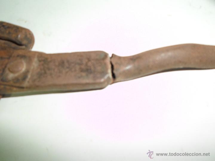 Antig&uuml;edades: ESTRIBO - Foto 3