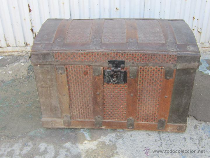 Antig&uuml;edades: cofre antiguo de madera y chapa - Foto 4