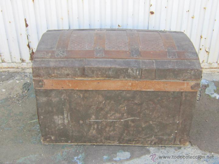 Antig&uuml;edades: cofre antiguo de madera y chapa - Foto 5