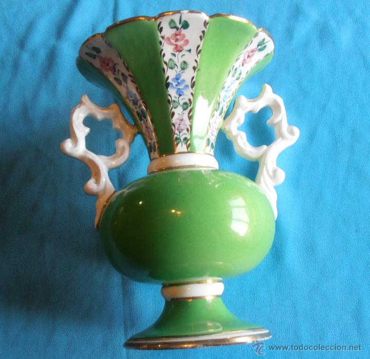 Antig&uuml;edades: JARRON, FLORERO, VERDE Y BLANCO CON FLORES - Foto 8