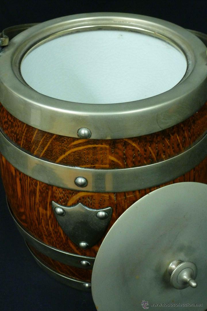 Antig&uuml;edades: CUBITERA DE MADERA Y METAL PLATEADO - Foto 6