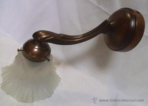Antig&uuml;edades: APLIQUE DE BRONCE CON TULIPA DE CRISTAL - Foto 1