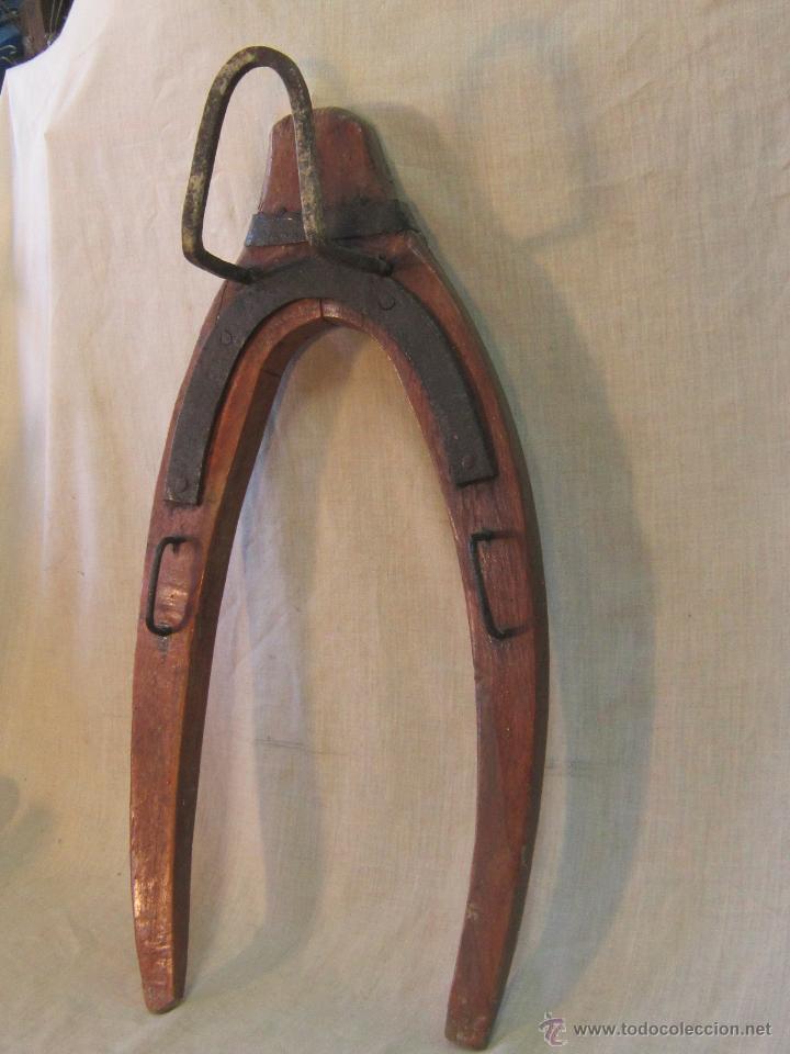 Antig&uuml;edades: ORCATE ANTIGUO EN MADERA Y HIERRO - Foto 5