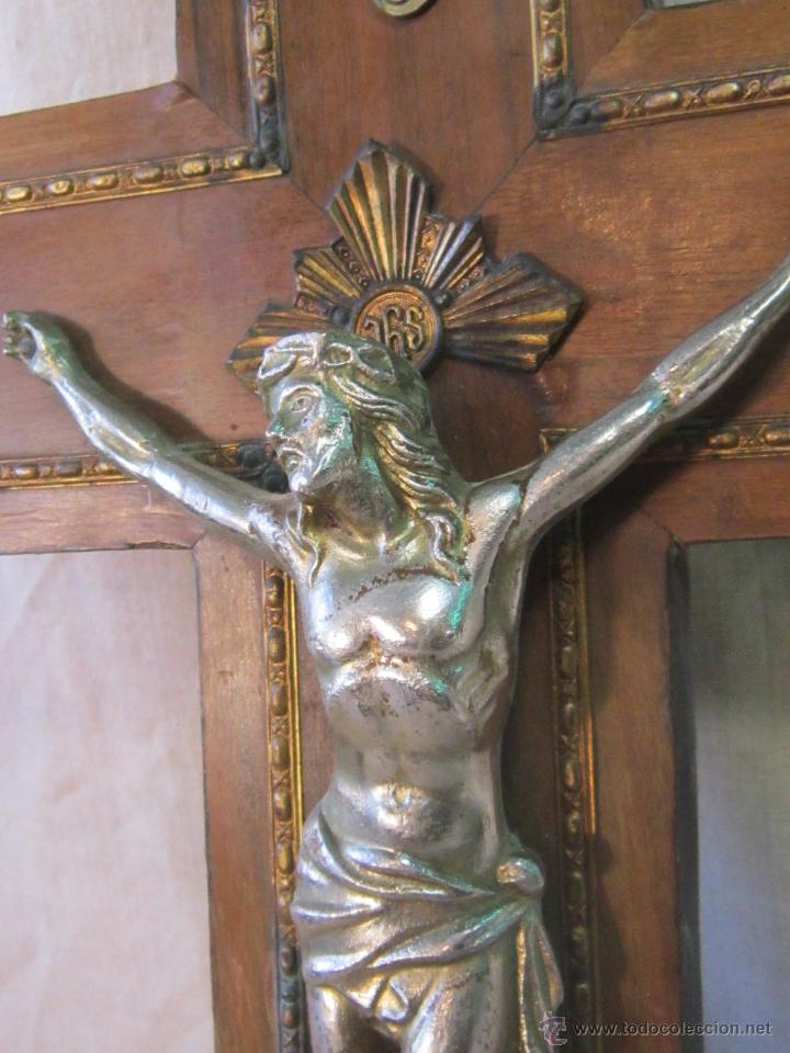 Antig&uuml;edades: CRISTO EN LA CRUZ EN MADERA Y METAL - Foto 1