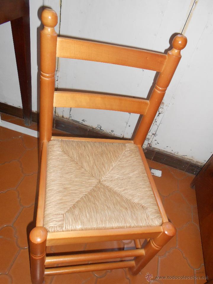 Antig&uuml;edades: Silla baja -Madera y enea - Foto 2