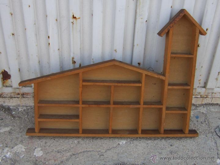 Antig&uuml;edades: REPISA EN MADERA PARA MINIATURAS - Foto 4