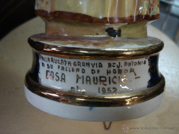 Antig&uuml;edades: Peyro Mujer con cesta firmada - Foto 2