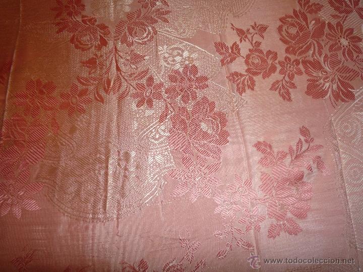 Antig&uuml;edades: ANTIGUA COLCHA ROSA, CON FLECO - Foto 3