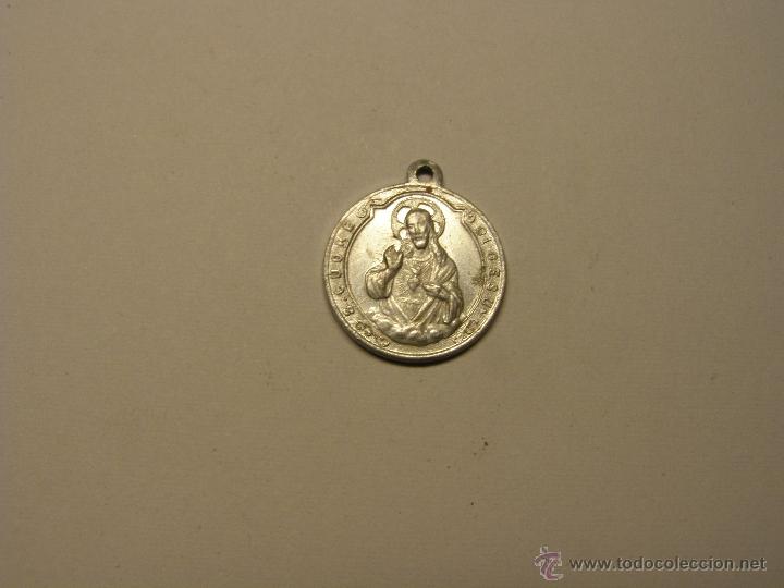 Antig&uuml;edades: Medalla religiosa de la Virgen del Carmen. - Foto 2