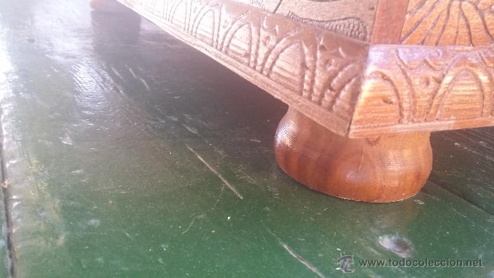 Antig&uuml;edades: baul en madera con preciosas escenas - Foto 5