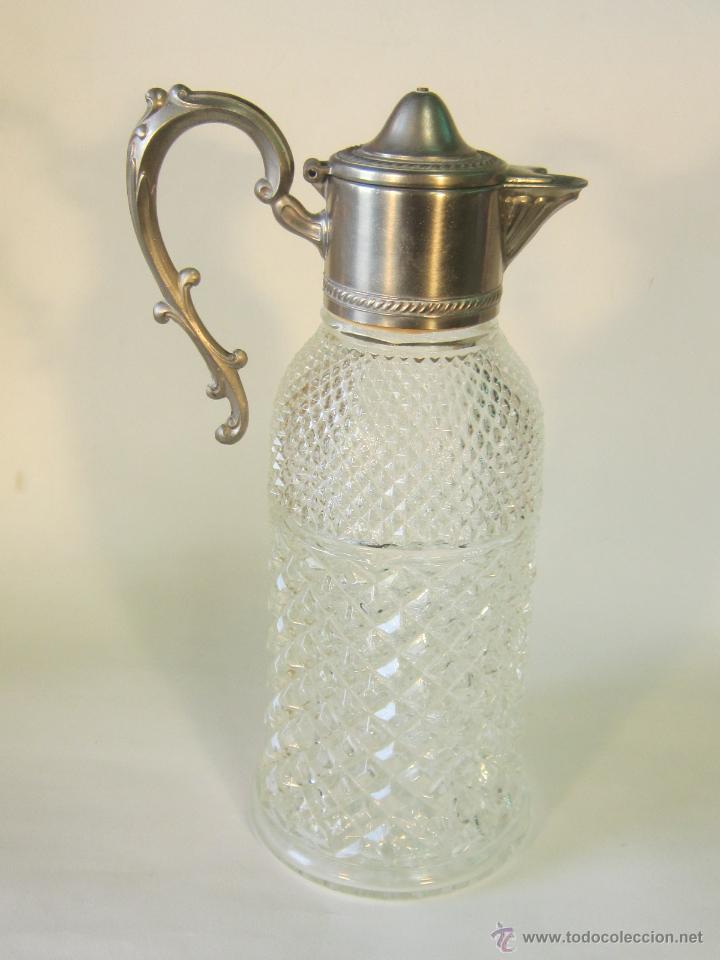 Antig&uuml;edades: BOTELLA DE CRISTAL Y METAL PLATEADO - Foto 1