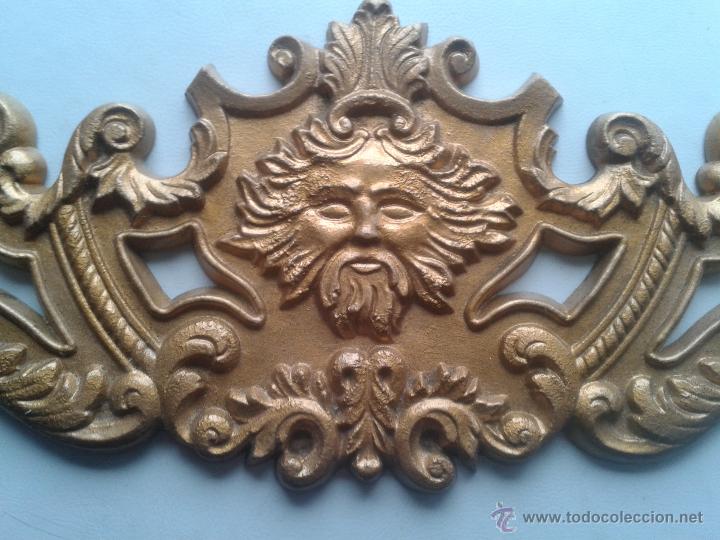 Antig&uuml;edades: Aplique moldura para mueble imitando madera, estilo modern&iacute;sta ,mitologico
