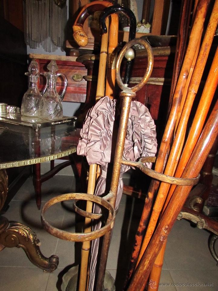 Antig&uuml;edades: ANTIGUO PARAG&Uuml;ERO DE METAL - Foto 2