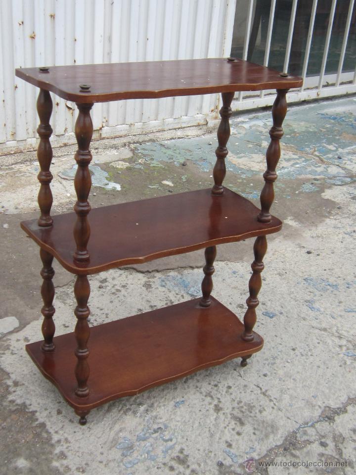 Antig&uuml;edades: REPISA DE MADERA CON 3 LEJAS - Foto 4