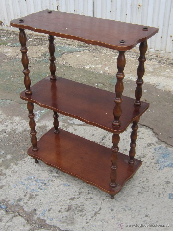 Antig&uuml;edades: REPISA DE MADERA CON 3 LEJAS - Foto 5
