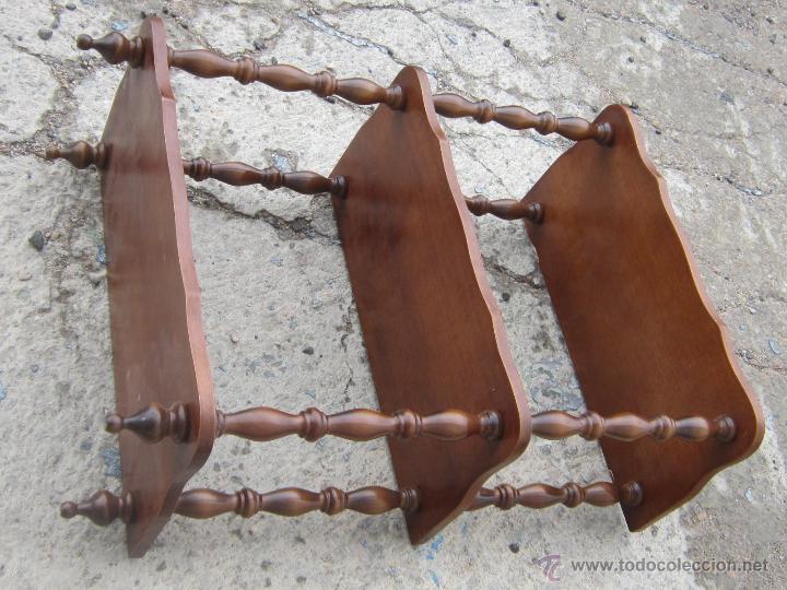 Antig&uuml;edades: REPISA DE MADERA CON 3 LEJAS - Foto 8