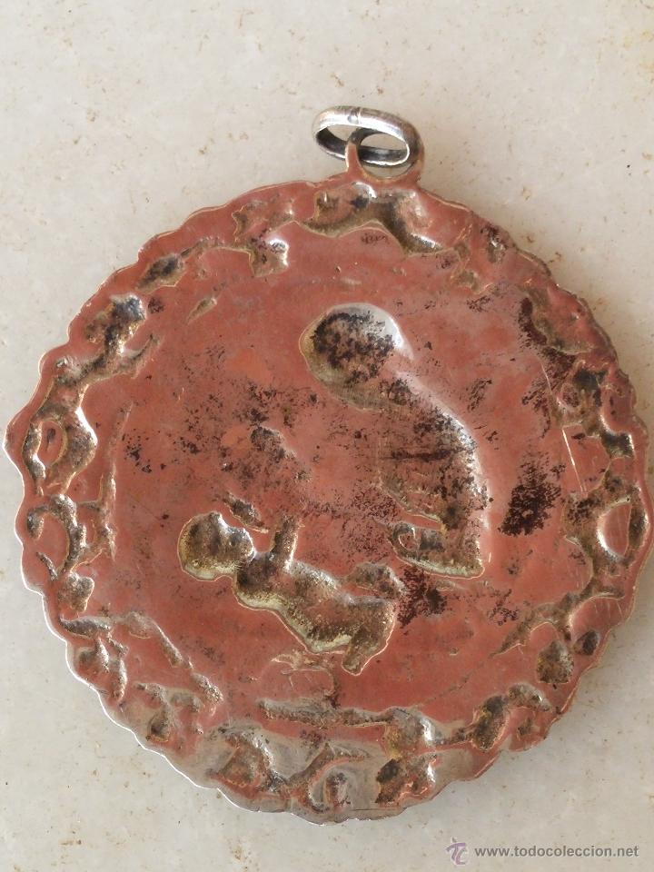 Antig&uuml;edades: Antigua medalla de plata - Foto 4