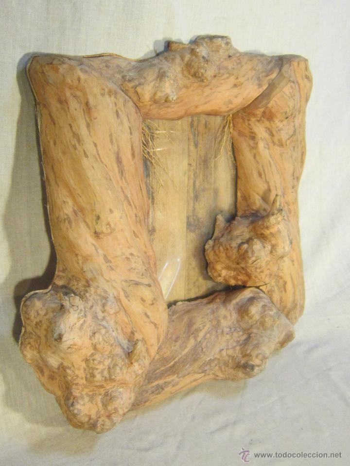 Antig&uuml;edades: PORTAFOTOS EN MADERA RUSTICA - Foto 1