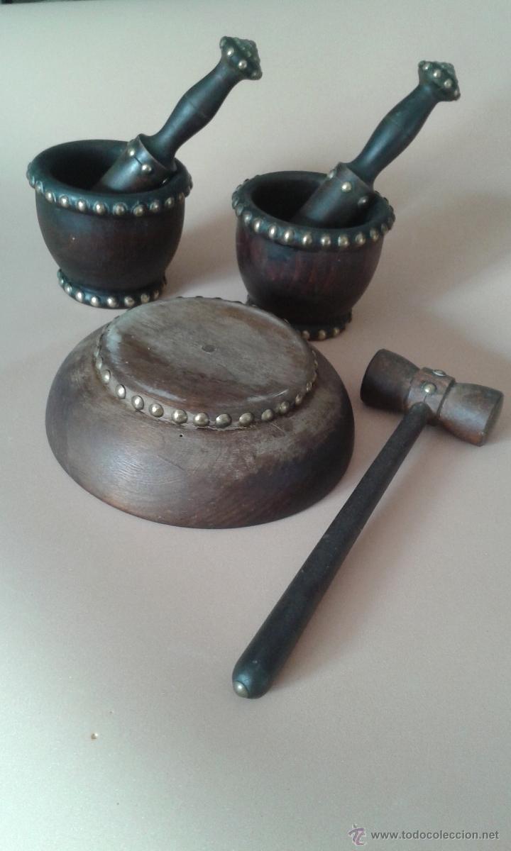 Antig&uuml;edades: conjunto de morteros de madera y tachuelas - Foto 1