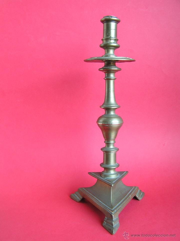 Antig&uuml;edades: CANDELABRO ALTAR O CAPILLA . TR&Iacute;PODE S. XIX . - Foto 1