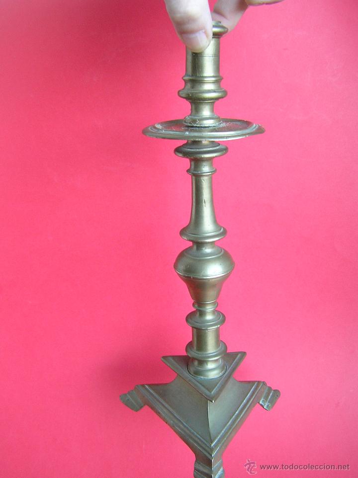 Antig&uuml;edades: CANDELABRO ALTAR O CAPILLA . TR&Iacute;PODE S. XIX . - Foto 14