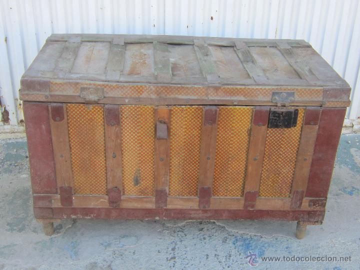 Antig&uuml;edades: BAUL ANTIGUO DE MADERA - Foto 1