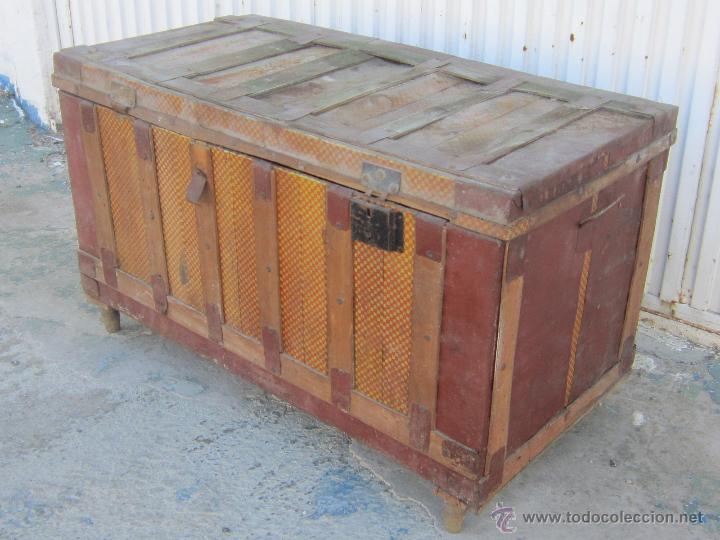 Antig&uuml;edades: BAUL ANTIGUO DE MADERA - Foto 2