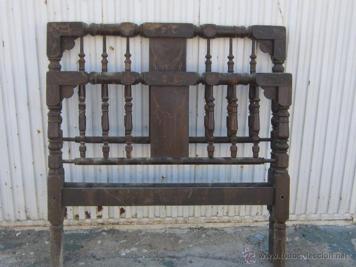 Antig&uuml;edades: CBEZAL Y PIEZERO DE CAMA ANTIGUA DE MADERA - Foto 2