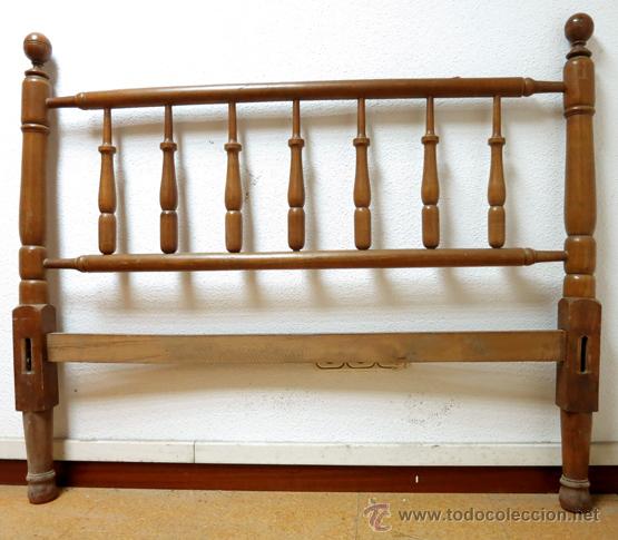 Antig&uuml;edades: CABECERO MADERA DE HALLA TORNEADA CON REMATES EN FORMA DE BOLA - Foto 1