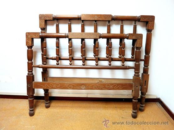 Antig&uuml;edades: CAMA COMPLETA DE HALLA TORNEADA CON DELICADA TALLA - Foto 1
