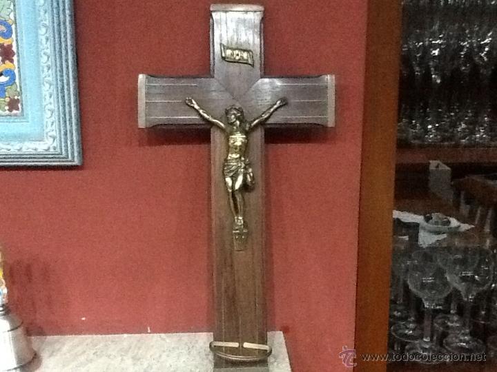 Antig&uuml;edades: Crucifijo bronce y madera, - Foto 1