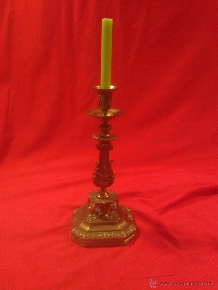 Antig&uuml;edades: Candelabro de bronce Siglo XIX - Foto 1